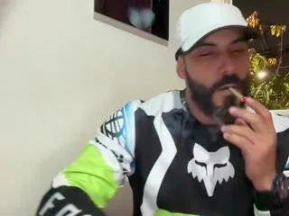 braun_phillips on Flirt4Free