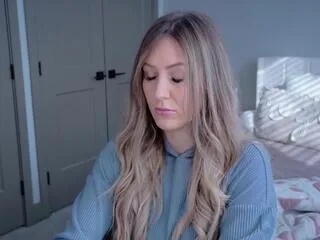 emeree_lakes on Flirt4Free