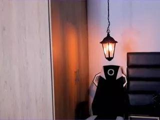 james_whiite on Flirt4Free