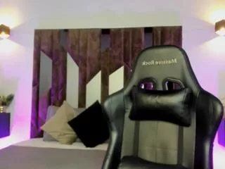 lizzy_cooper on Flirt4Free