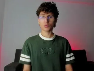 mugly_yoshida — Freechat on Flirt4Free