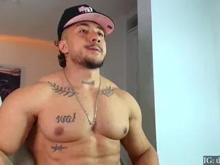 nikolay_lisin on Flirt4Free