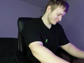 richard_dullas on Flirt4Free