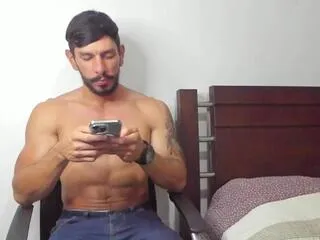 robert_hunk on Flirt4Free