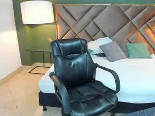 sophia_loreen on Flirt4Free