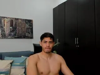 tyler_lions on Flirt4Free