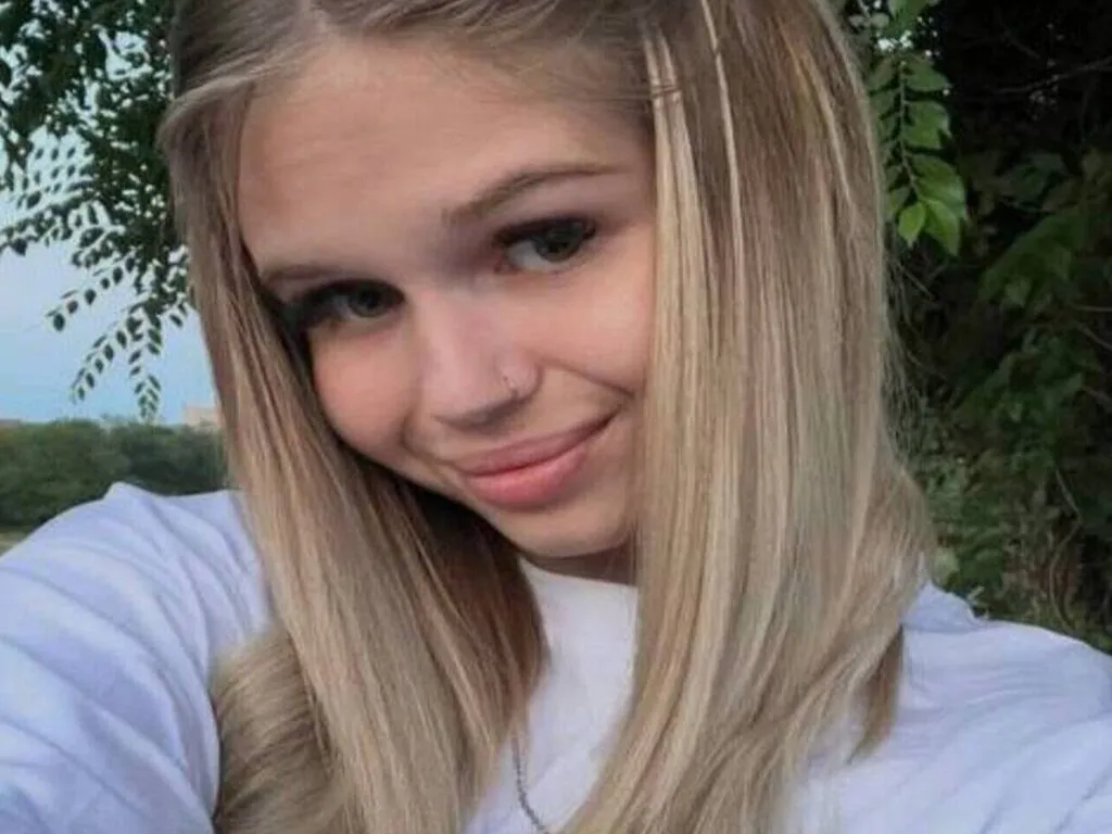 EricaVon — I adore nature, caring men, tenderness and long conversations