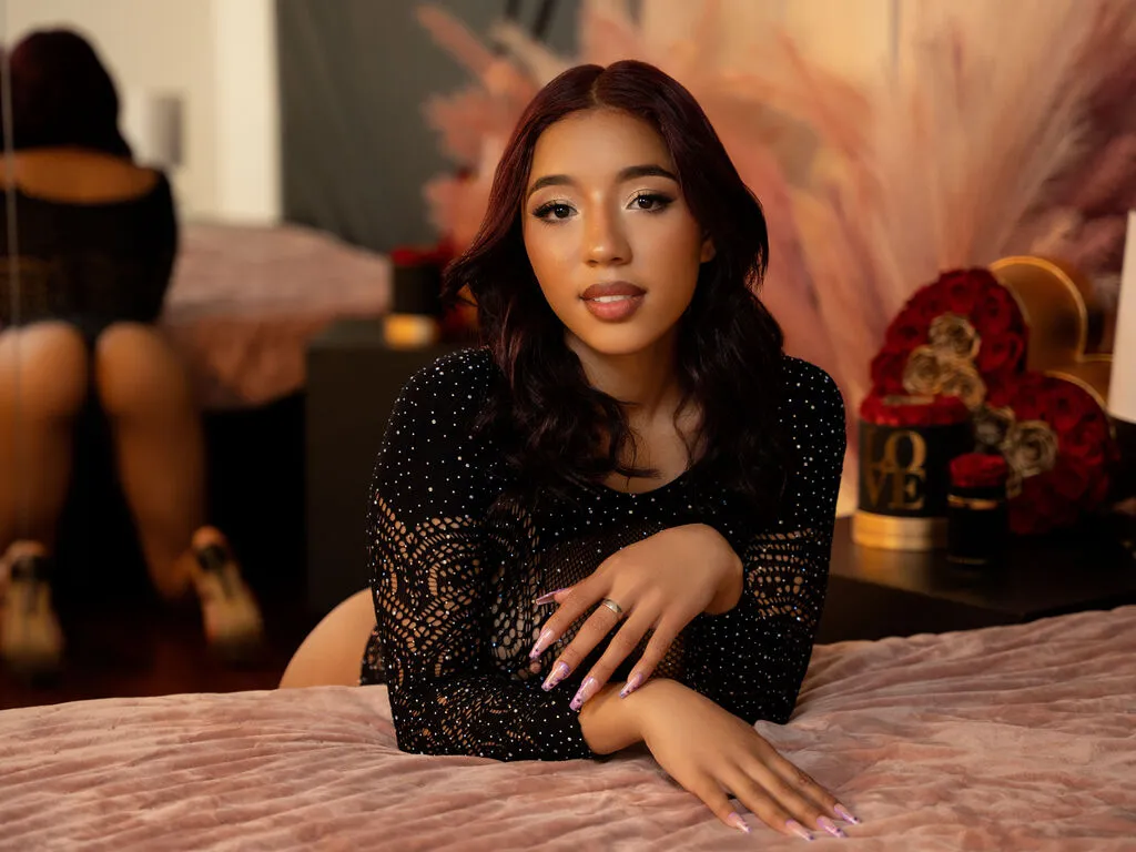 IvannaBrooks — The feeling of a bass drop vibrating through my core, late night singing sessions that feel like confession, and the art of a slow, hypnotic grind.