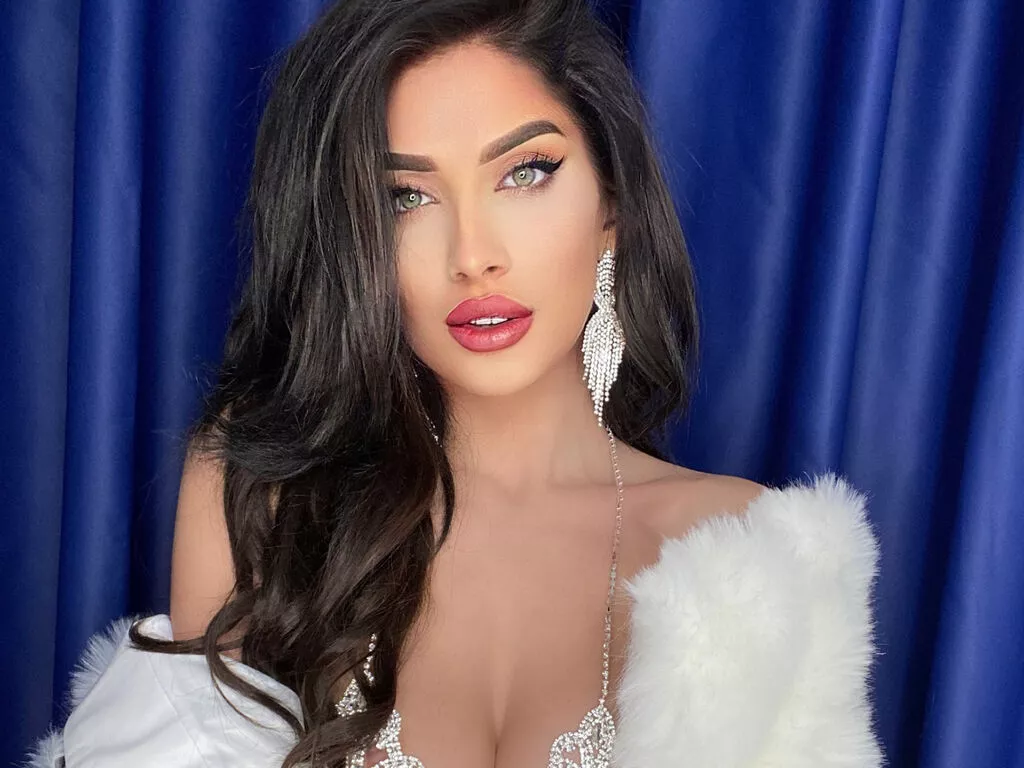 Olivia — I've got this little secret where I love to tease myself while thinking about your deepest desires...  It gets me all worked up just imagining you getting lost in the thought of me. Want to know more? 