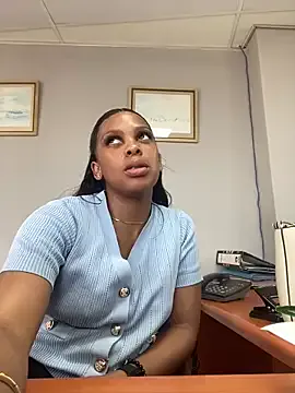 031bubbles — Tip to see my boobs .