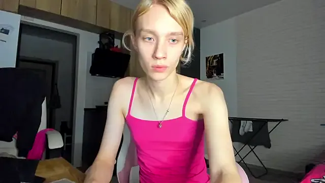 _Alice_Kitty on StripChat