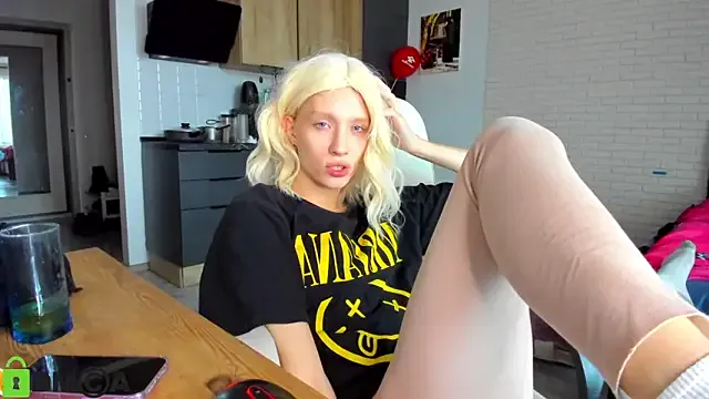 _Alice_Kitty on StripChat