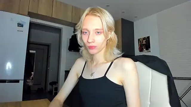 _Alice_Kitty on StripChat