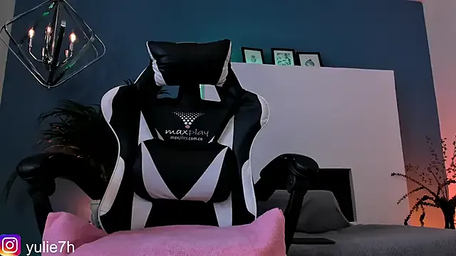 _Jessy_Moon_ on StripChat