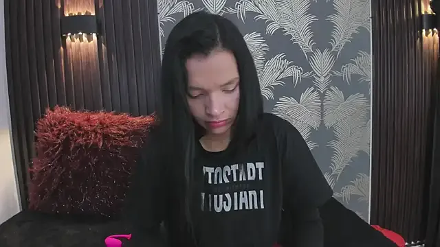 _shantal_smith on StripChat