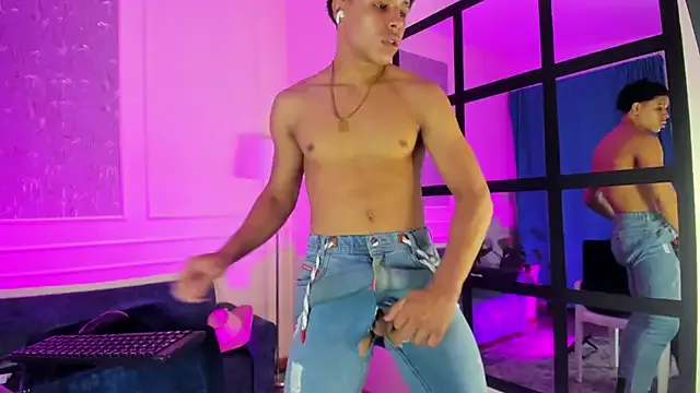 Adrian_Volt on StripChat