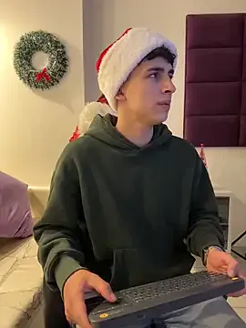 AdrianRinaldi on StripChat