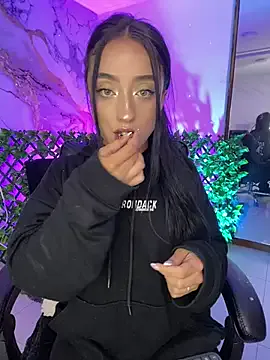 Ady_18 — Fingers in my pussy