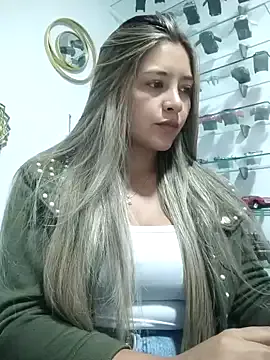 alana_69 on StripChat