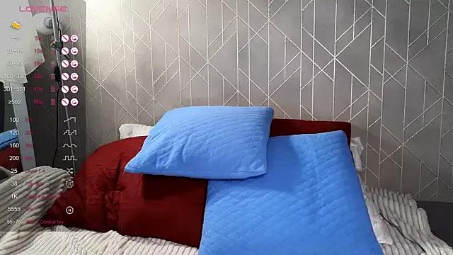 Allure_goldennX — lets fuck my  pussy