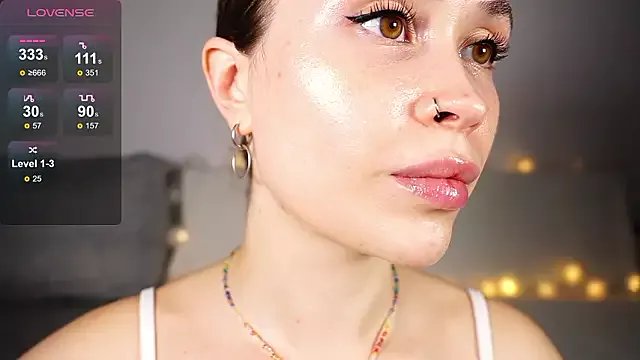 alma_yammy on StripChat 