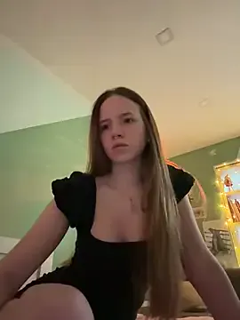 ameliamooon — ALL NAKED !!!!