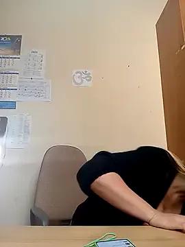 Ami_Foxy — Helmet close to the camera for 5 minutes