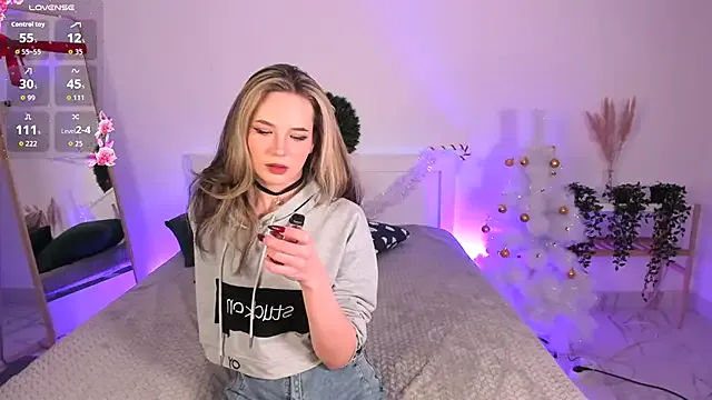 Amira_Blussh on StripChat