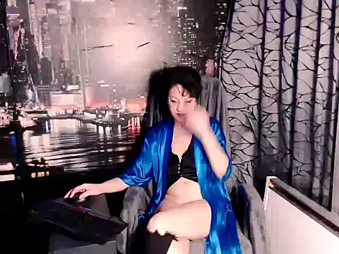 AMOURSWEET2025 on StripChat