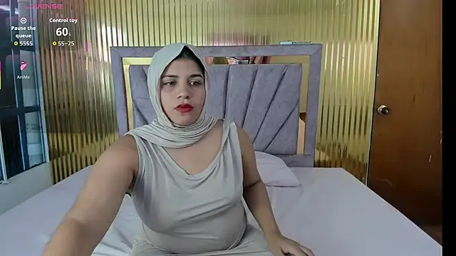 Amyra_Rasi on StripChat