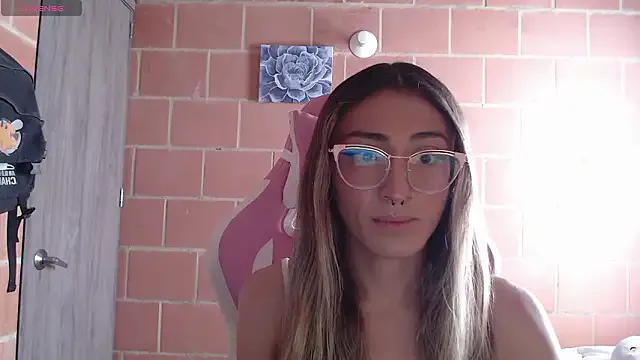 Andrea_camilaaa — CUM SHOW PUBLIC