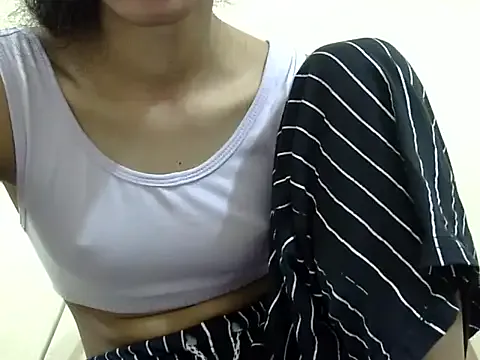 Anu_tiny on StripChat