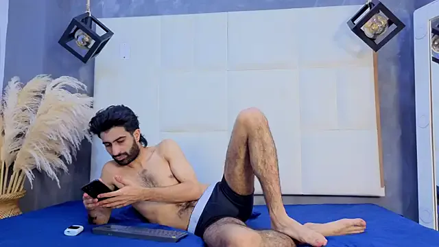 Arah_issaa on StripChat