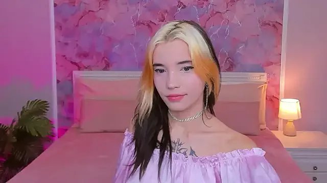 as1an_girlfriend on StripChat 