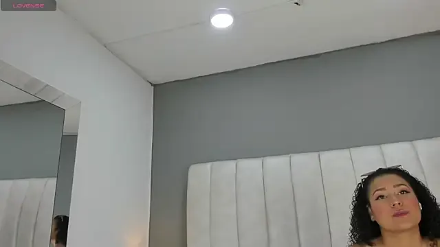 Ashleyy23x on StripChat