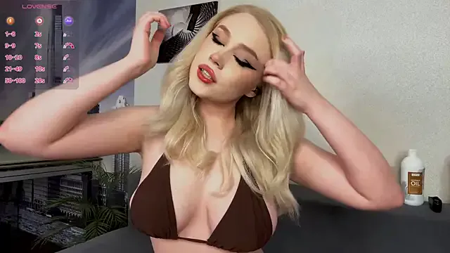 AsteriaHamel on StripChat