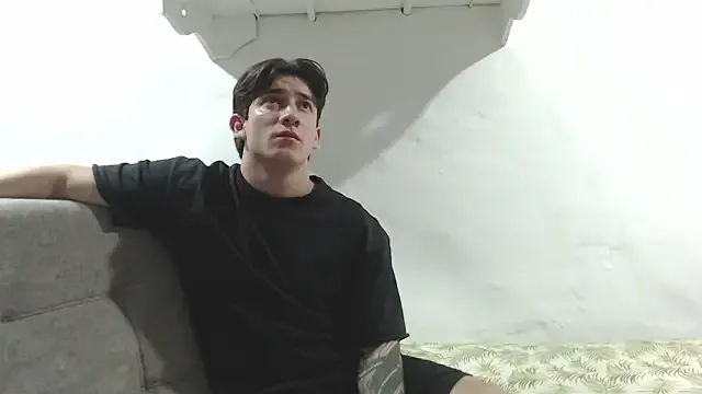 AteneoJr on StripChat