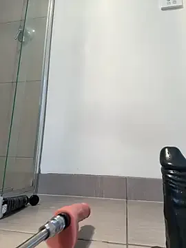 aus_queen on StripChat