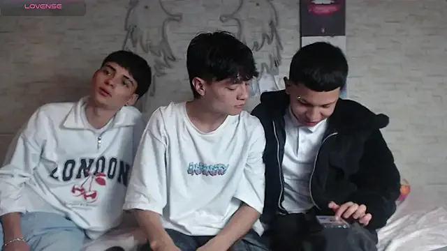 axel_milo_kairo_and_noa on StripChat