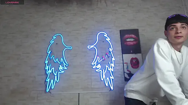 axel_milo_kairo_and_noa on StripChat