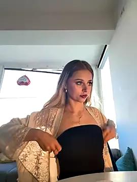 BabyAnais on StripChat 