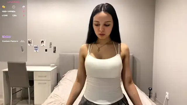 BabyEmi on StripChat 