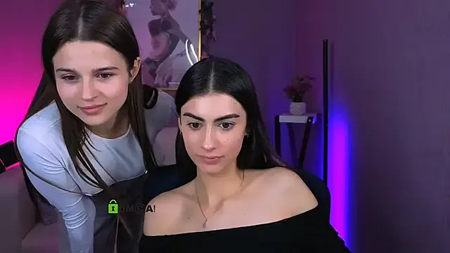 berry_alma on StripChat