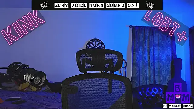 Bi_Master_Mack on StripChat
