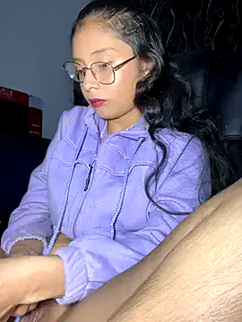 Bonnie_willliams19 on StripChat