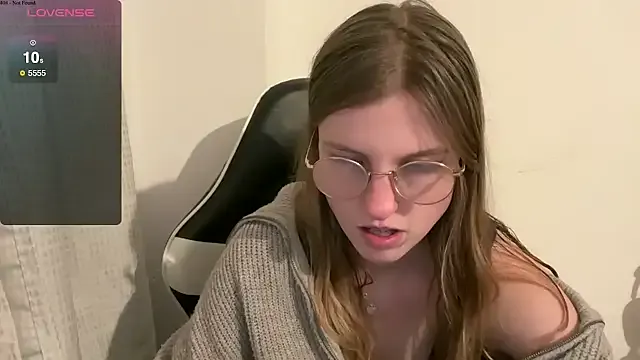 BustyKellyXXX — Freechat on StripChat