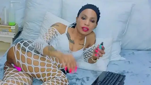 CaramelNatashaxx on StripChat 