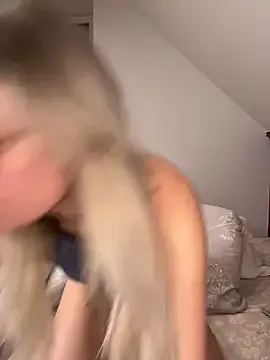 carlaaa on StripChat