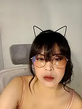 Chall_mee on StripChat