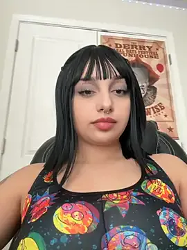 CharmingMaddie on StripChat